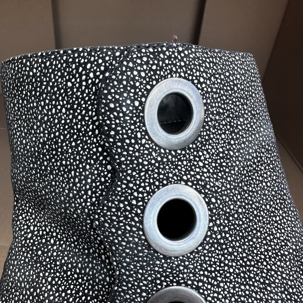 LOGO by Lori Goldstein Polly Ankle Boots with Grommets Gray Blk Women's Sz 9M - Picture 3 of 11